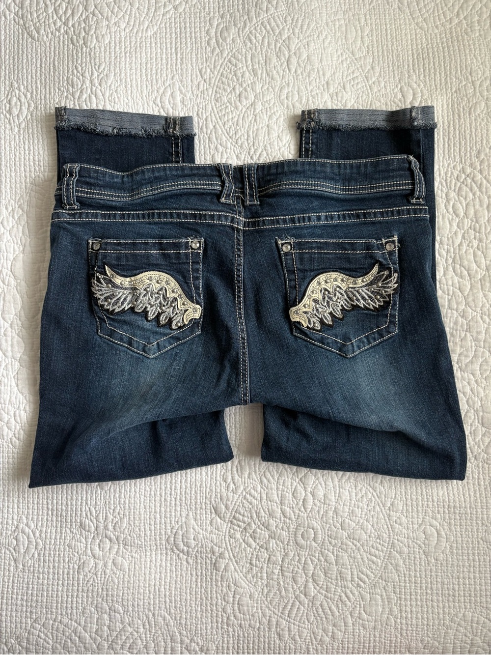 Vintage 2000s Suko Embroidered Wings Rhinestone Dark Wash Capris Cropped Jeans